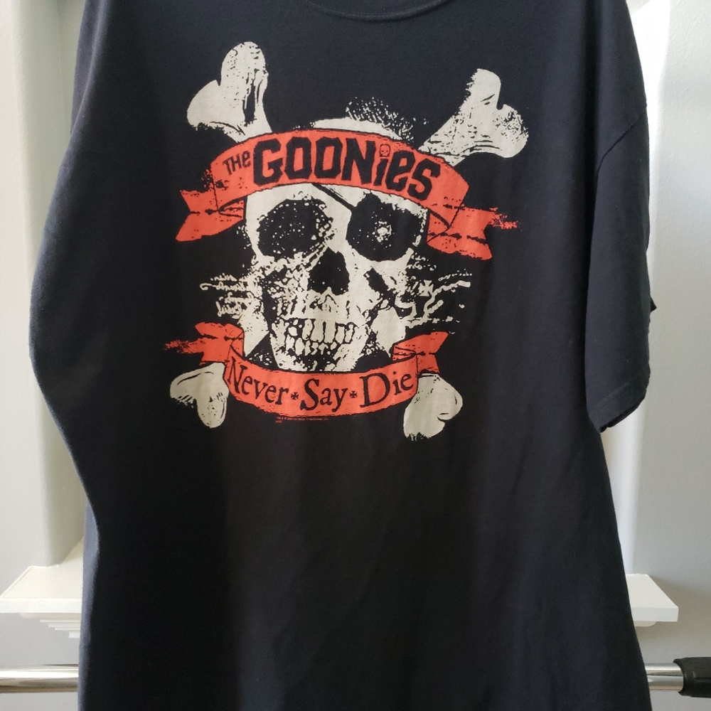 Ripple Junction Black Goonies tee XL